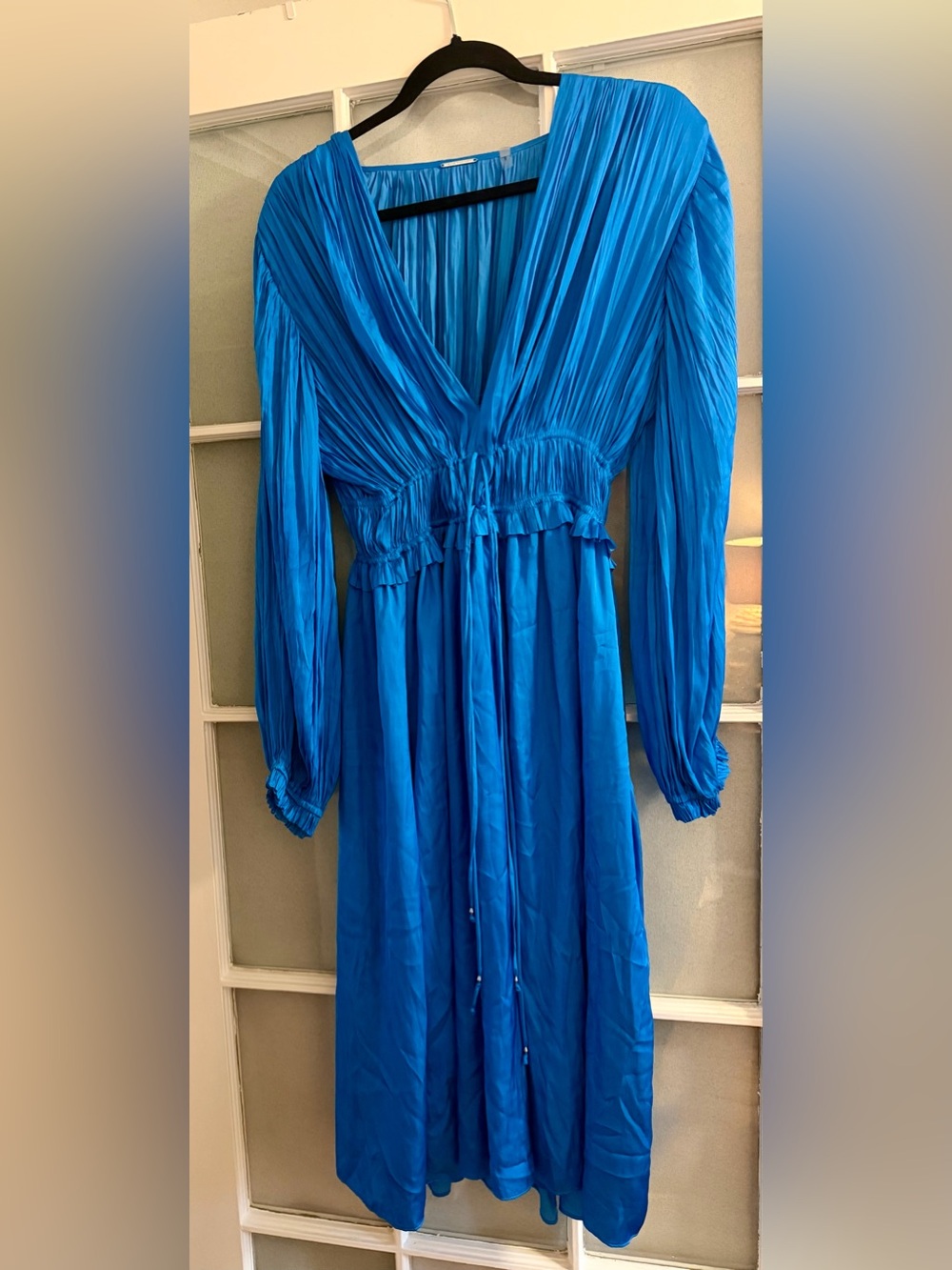 Elie Tahari tie waist pleated dress - Cobalt V-Neck Long Sleeve Midi Dress